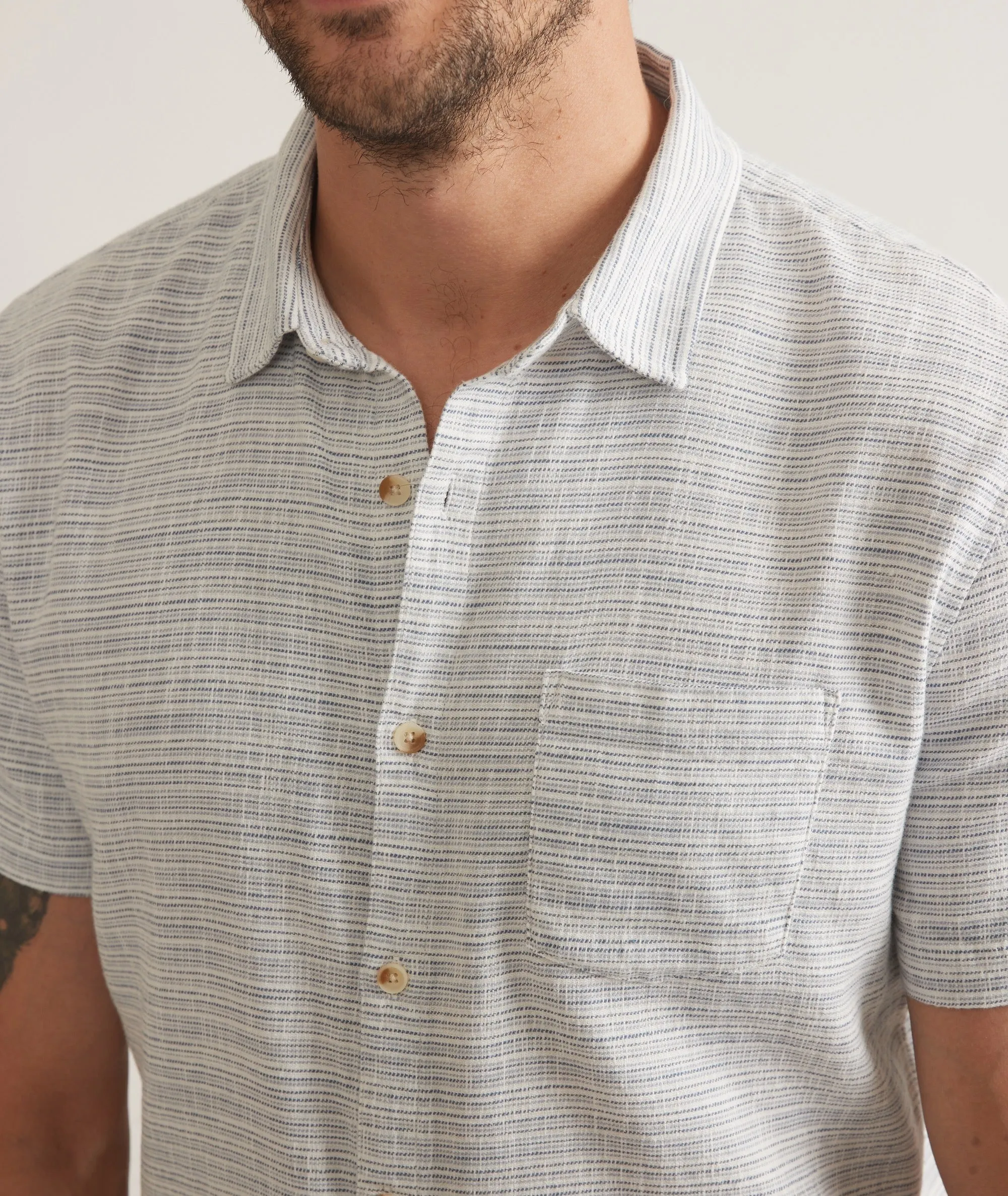 Marine Layer Stretch Selvage Short Sleeve Shirt in Blue Mini Stripe